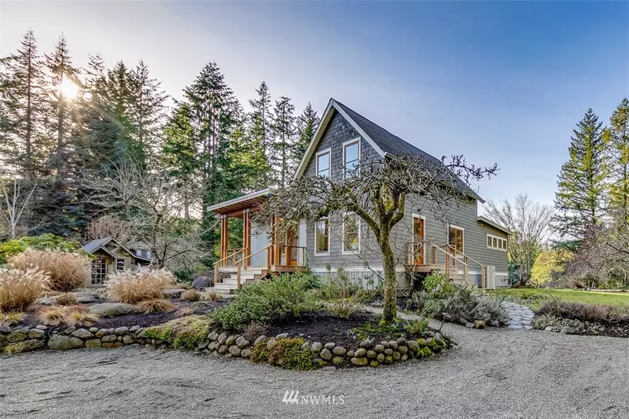 11711 Two Creeks RD NE, Bainbridge Island, WA 98110