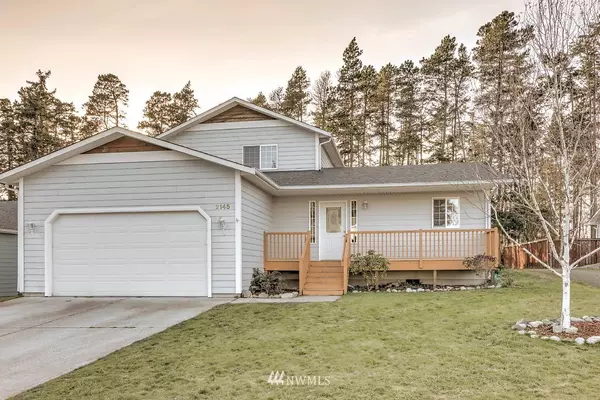 2145 SW Rosario PL, Oak Harbor, WA 98277