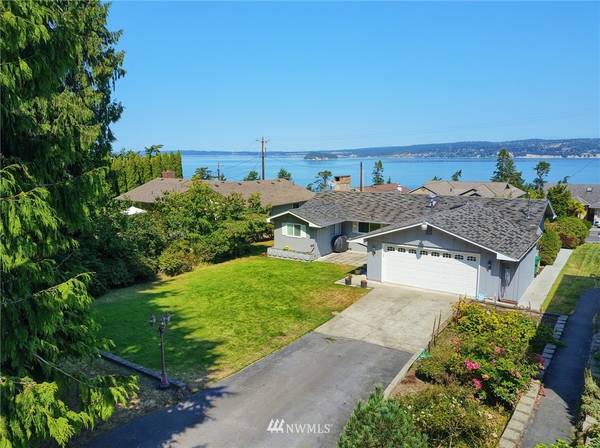 877 Rocky Point DR, Camano Island, WA 98282