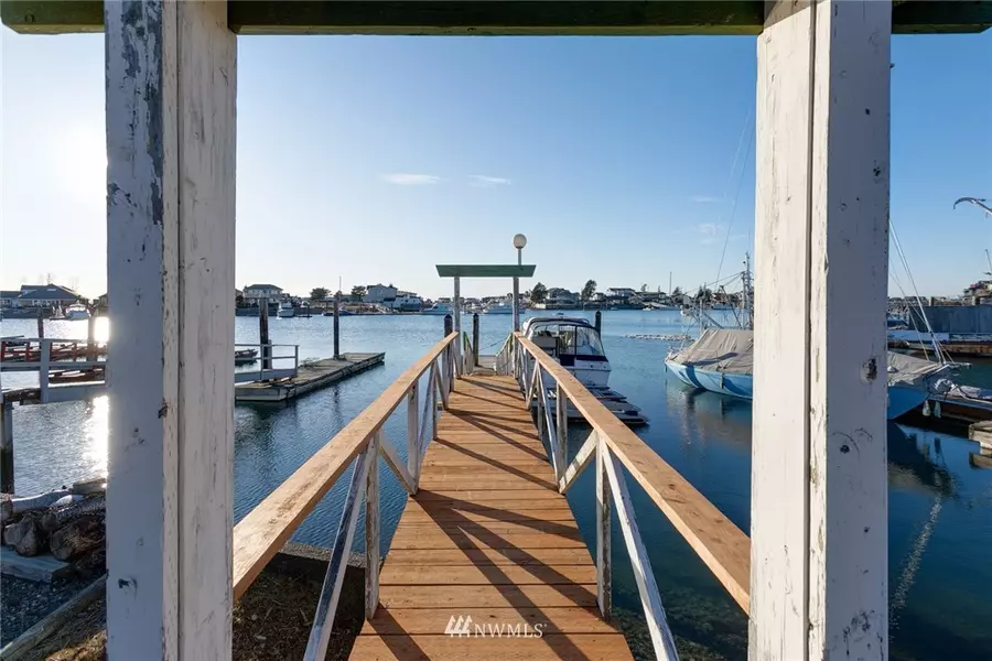 4033 Saltspring DR, Ferndale, WA 98248