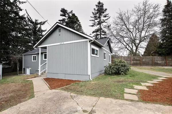 621 E Chicago ST, Kent, WA 98030