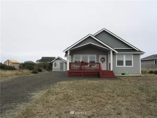 1237 Channel AVE, Ocean Shores, WA 98569