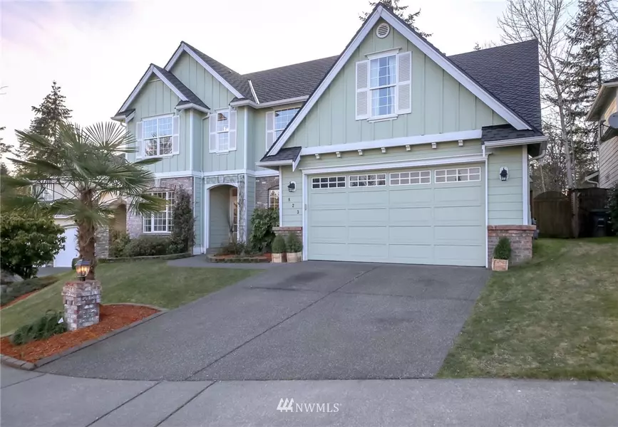 823 SW 355th CT, Federal Way, WA 98023