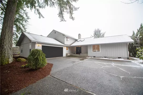 1706 Medallion LOOP NW, Olympia, WA 98502