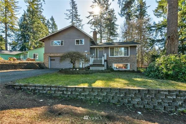 141 E Lakeland WAY, Allyn, WA 98524