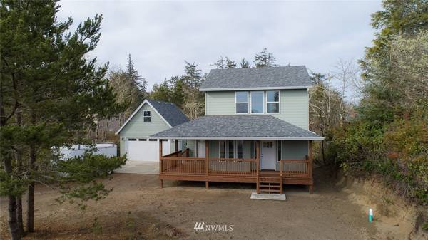 731 N Bay AVE SE, Ocean Shores, WA 98569