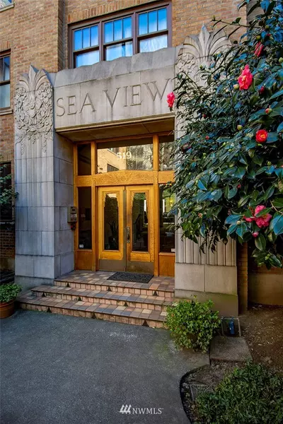 519 W Roy ST #312, Seattle, WA 98119