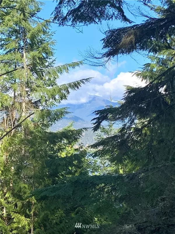 6662 Crimson Sky LOOP NW, Seabeck, WA 98380