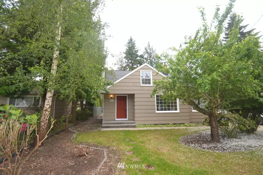 2726 Linden LN, Puyallup, WA 98372