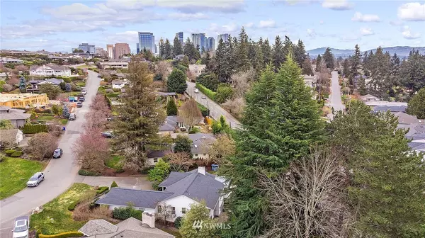 Bellevue, WA 98004,9303 Sunset WAY