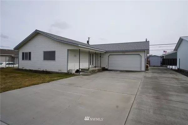 Ephrata, WA 98823,238 E ST NE