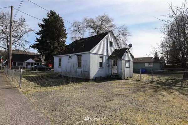 Kelso, WA 98626,1519 N 3rd AVE