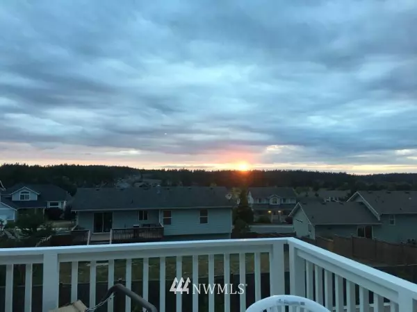 1659 SW Ulysses ST, Oak Harbor, WA 98277