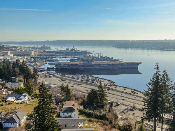 3626 W C ST, Bremerton, WA 98312