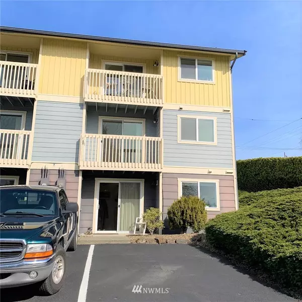 1930 Lawrence ST #5, Port Townsend, WA 98368