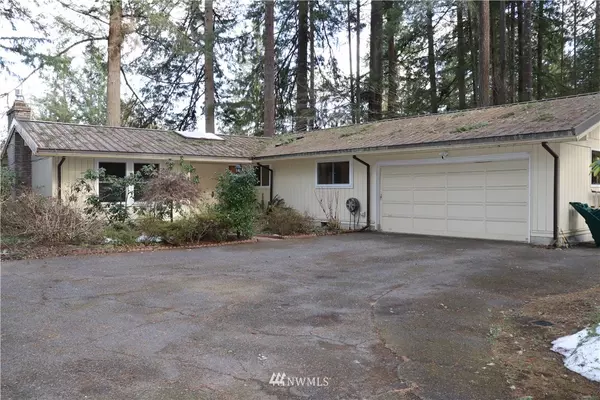 51 E Bayshore DR, Shelton, WA 98584