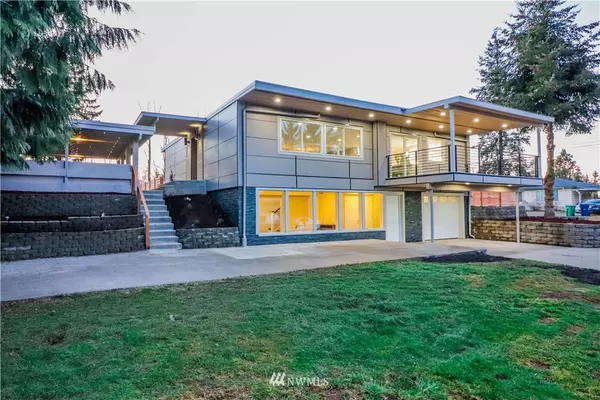 16504 115th AVE SE, Renton, WA 98055