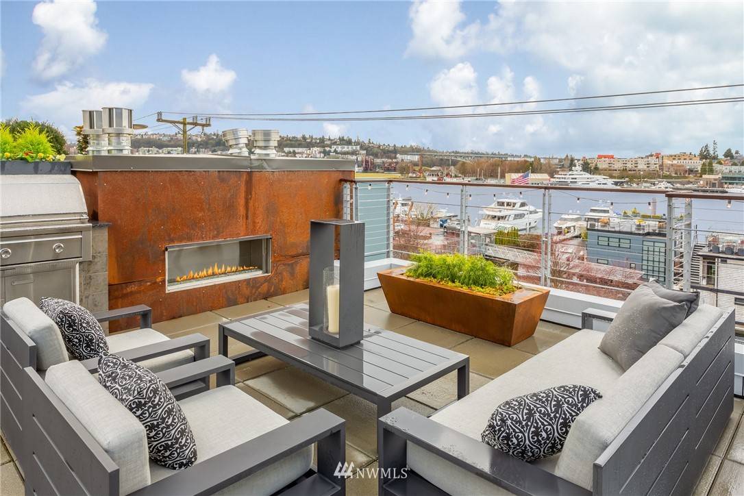 2834 Fairview AVE E, Seattle, WA 98102