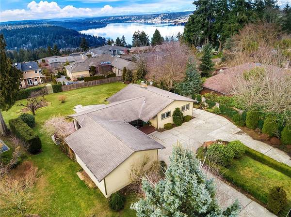 16520 SE 45th ST, Bellevue, WA 98006