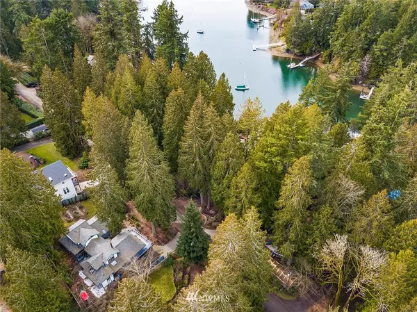 Bainbridge Island, WA 98110,8950 Woodbank DR NE