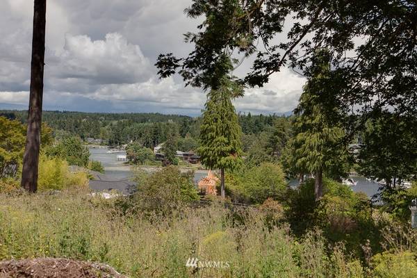 5922 Sunday Cove LN NE #Lot B, Bainbridge Island, WA 98110