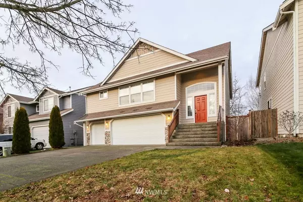 8913 188th ST E, Puyallup, WA 98375