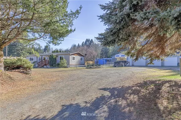 70 Morgan LN, Brinnon, WA 98320