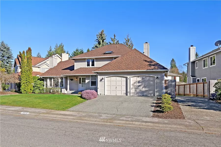 18214 143rd AVE SE, Renton, WA 98058
