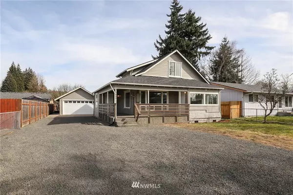 1208 S 10th AVE, Kelso, WA 98626