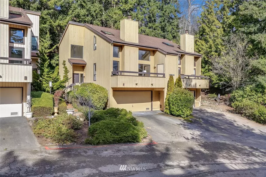 10914 NE 35th PL #24-1, Bellevue, WA 98004