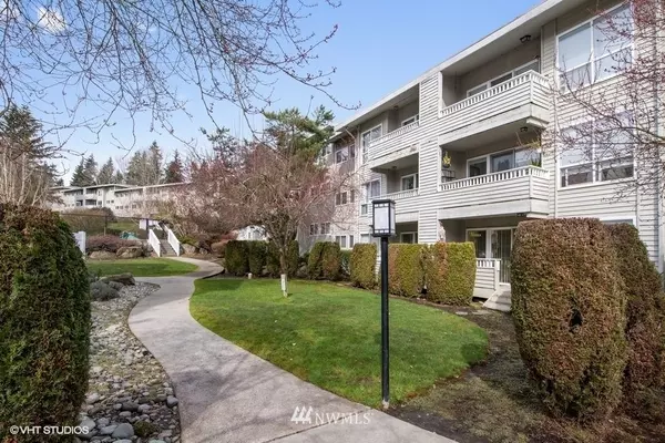 12701 NE 9th PL #D202, Bellevue, WA 98005