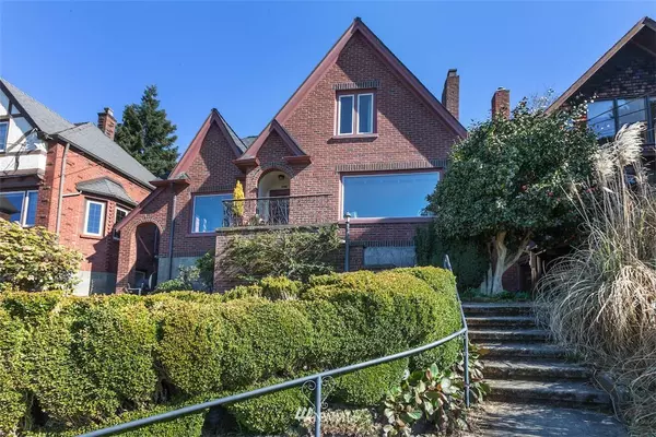 6512 E Green Lake WAY N, Seattle, WA 98103