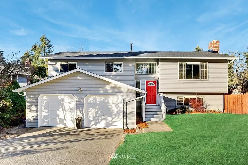 Kenmore, WA 98028,7234 NE 152nd PL