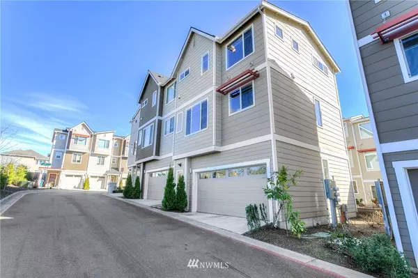 4319 NE 3rd CT, Renton, WA 98059