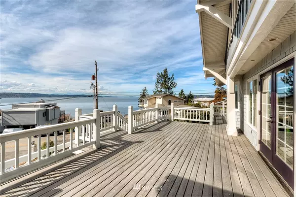 16905 35th AVE SW, Burien, WA 98166