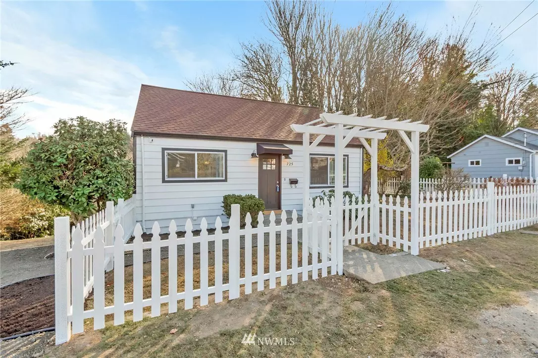 Port Orchard, WA 98366,725 Hull AVE