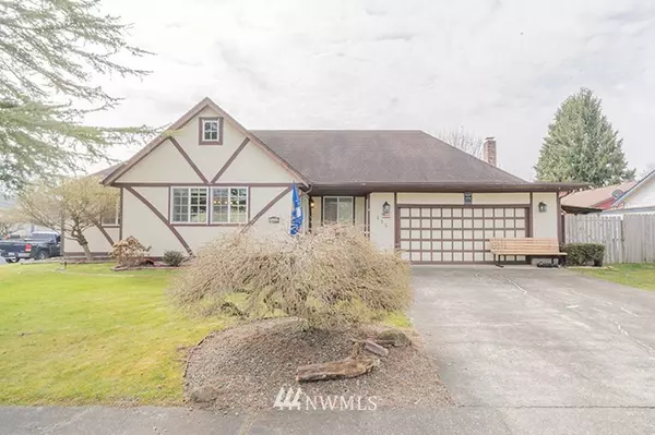 135 ALTURAS DR, Kelso, WA 98626