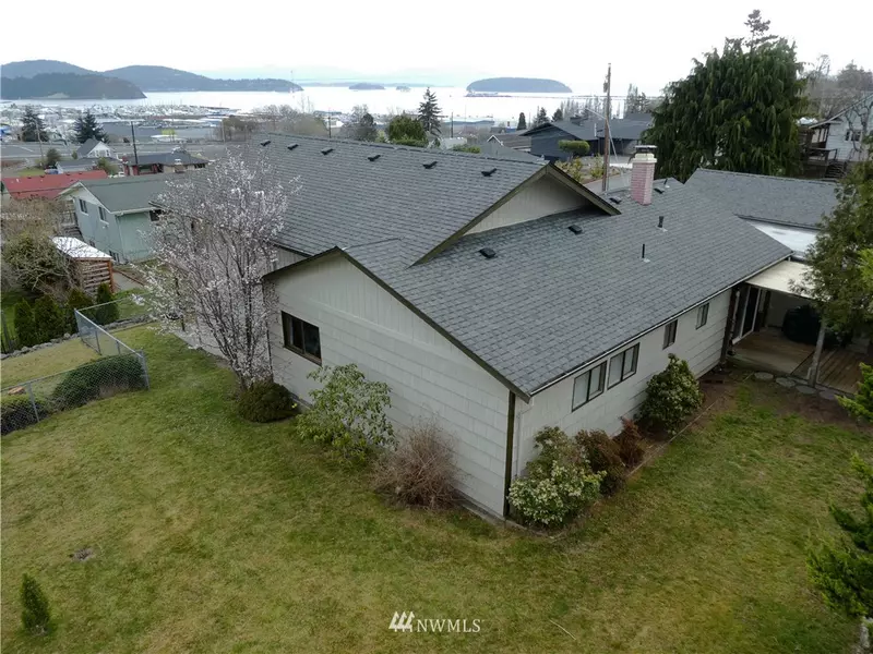 803 38th ST, Anacortes, WA 98221