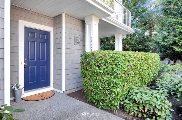 23760 SE 52nd LN #14-1, Issaquah, WA 98029