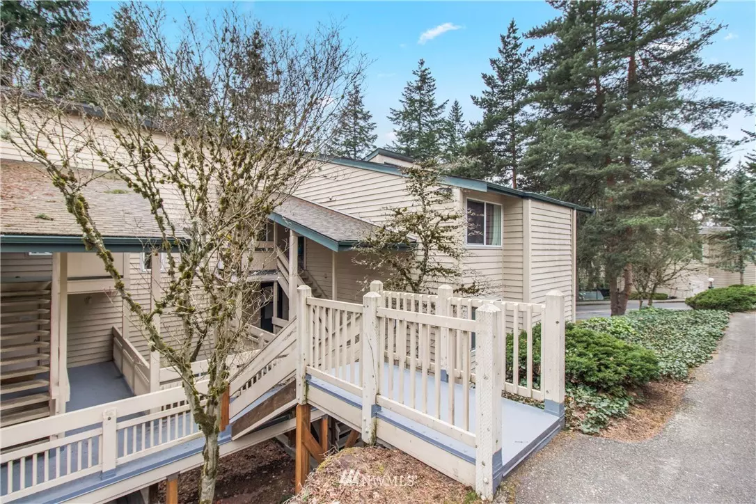 Redmond, WA 98052,9302 redmond woodinville RD NE #A308