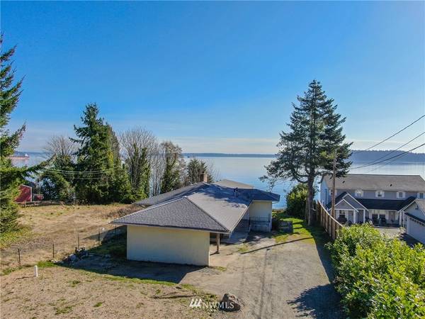 1219 Colchester DR E, Port Orchard, WA 98366