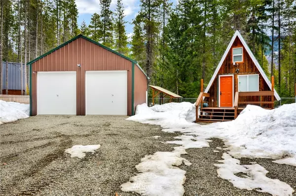 212 Country DR, Easton, WA 98925