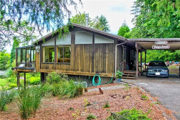 16801 Brauer RD NE, Poulsbo, WA 98370