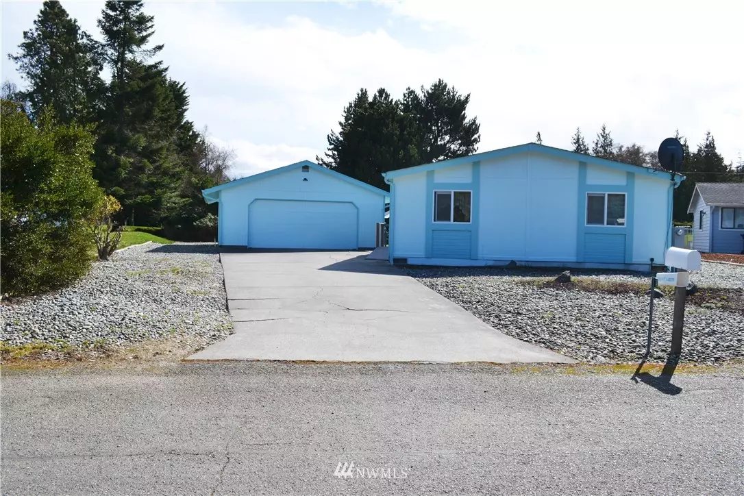 Port Angeles, WA 98382,242 Holly CIR