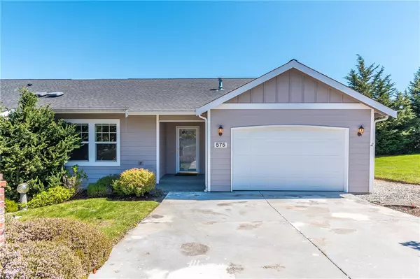 575 NW 12th LOOP, Oak Harbor, WA 98277