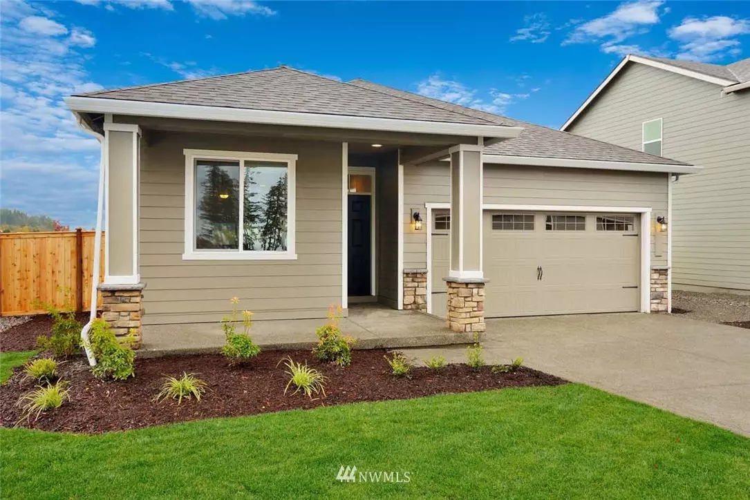 Enumclaw, WA 98022,596 Petersen DR E