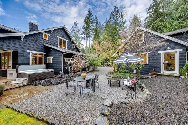 Bainbridge Island, WA 98110,13000 NE Trail Heights CT