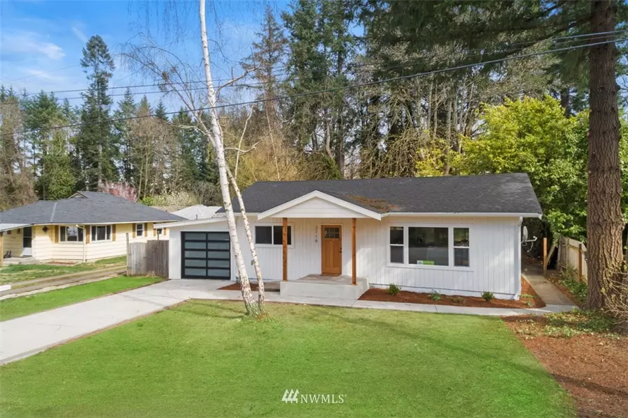 3718 Dyes Inlet RD NW, Bremerton, WA 98312