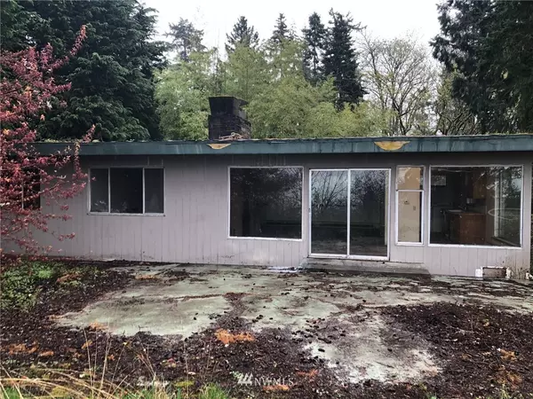 18961 Edgecliff DR SW, Normandy Park, WA 98166