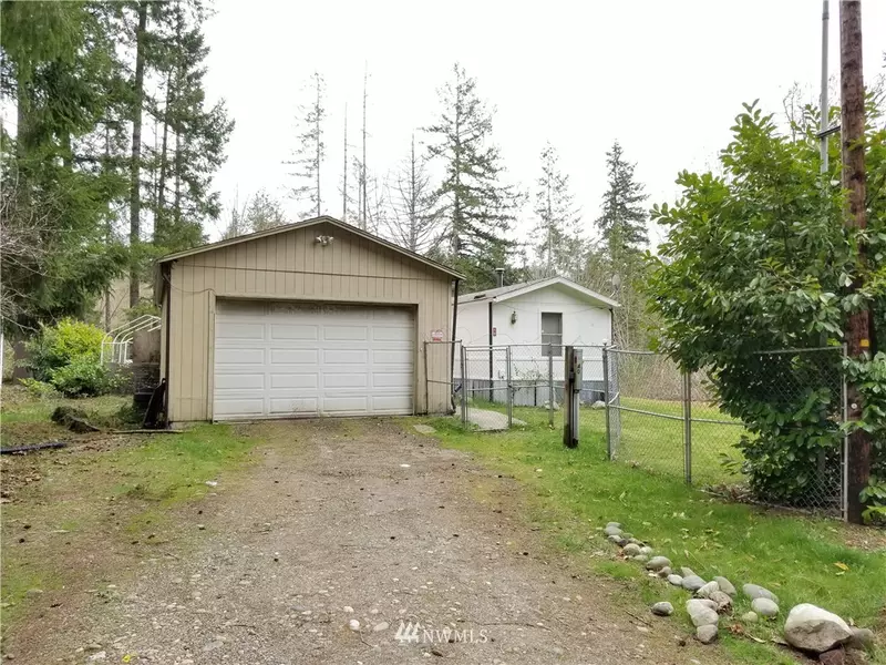 40 NE Steelhead DR N, Belfair, WA 98528